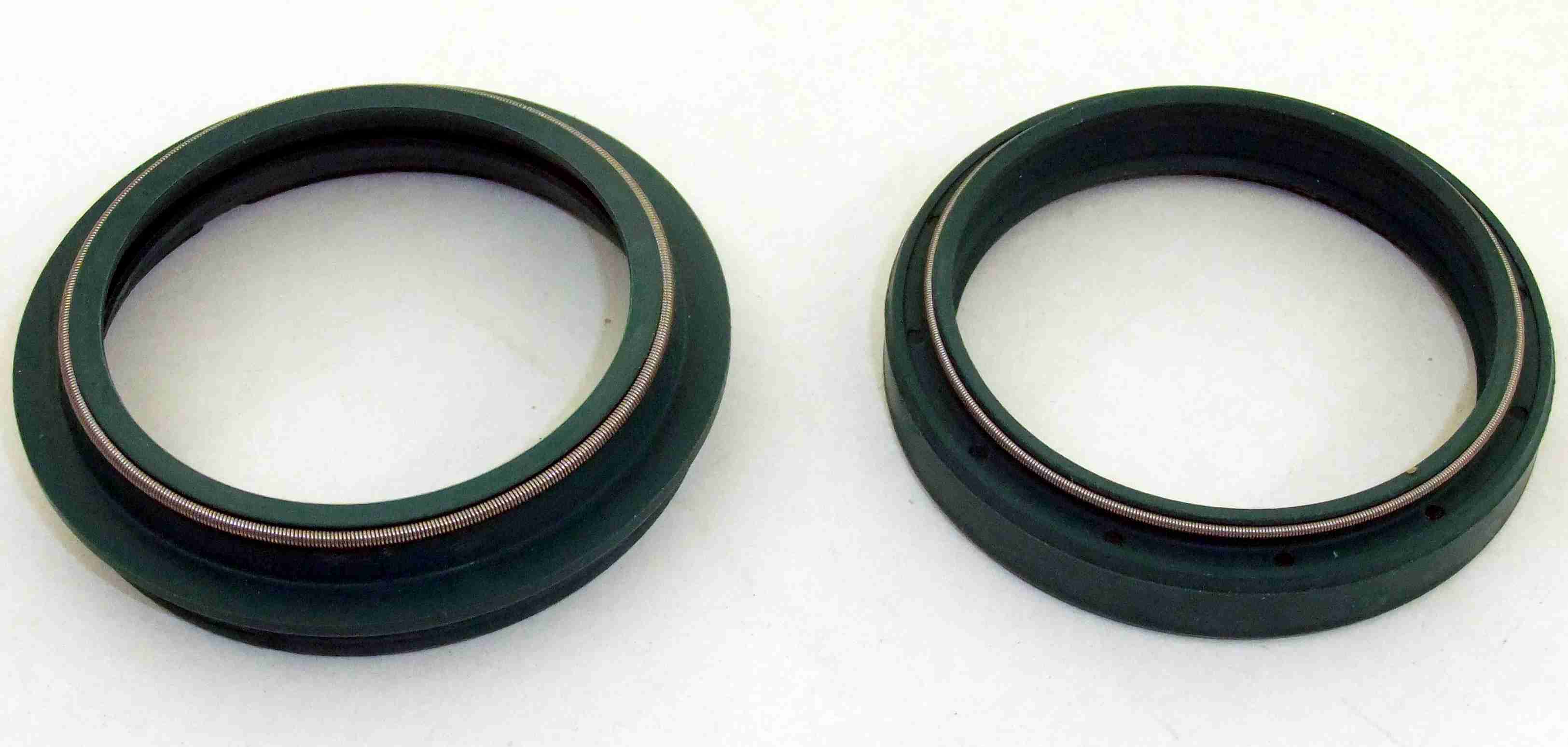 SKF FRONT FORK SEAL/DUSTCAP KIT FOR ONE SIDE, HD HEAVY DUTY FOR VERY DIRTY CONDITIONS SHOWA 48